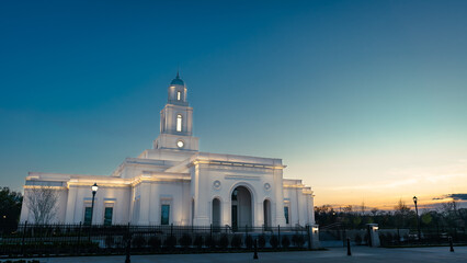 Fototapeta premium church at night