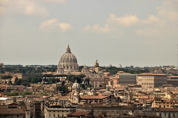 Fototapeta na wymiar view of St. Peter's Basilica and Vatican City