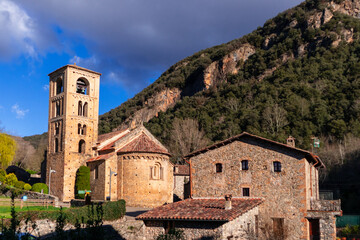 Fototapeta na wymiar Iglesia de San Cristobal, localidad de Beget , comarca de Ripolles, Catalunya, España