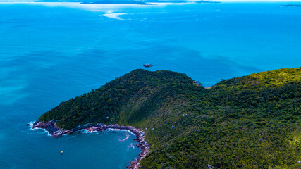 Ilhas Tropicais Natureza Mar Oceano Atlântico Floresta Mata Atlântica Palmeiras Árvores Peixes...