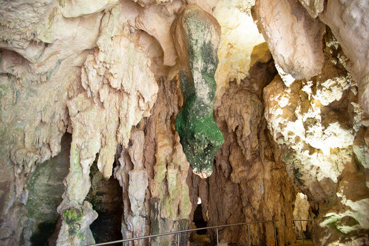 Stick Tomato Cave in Naracoorte - Australia