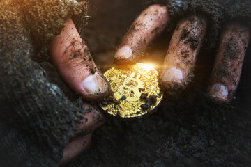 bitcoin in the hands of the miner. Mining Golden Bitcoins