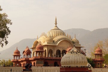 City palace and lake (green pond) in Alwar. Rajasthan, India
 - obrazy, fototapety, plakaty
