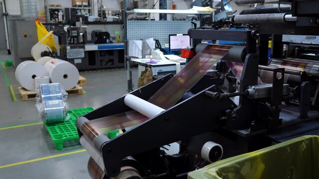 Production Of Self-Adhesive Labels.  4K