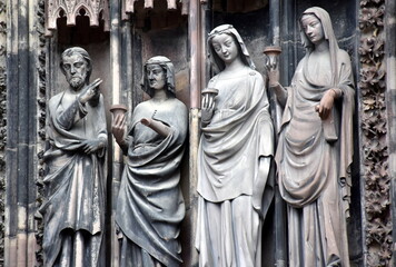 Steinfiguren am Liebfrauenmünster zu Straßburg