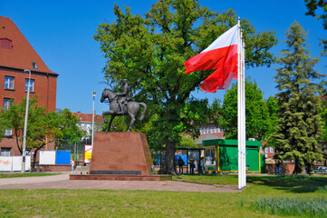 Jozef Pilsudski's monument in Gorzow Wielkopolski, city in Lubusz Voivodeship, Poland. - obrazy, fototapety, plakaty