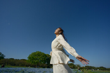  Miyazaki maiko
空飛ぶクジラ