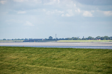 blick auf die ems bei emden