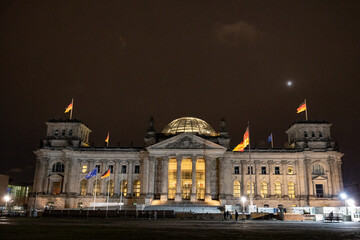 Reichstag, Berlin by night, photography in Germany, explore city.