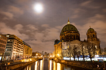 Fototapeta premium Streets of Berlin by night, photography in Germany, explore city.