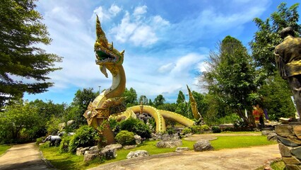 dragon statue in the park