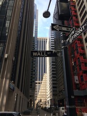 wall st cross