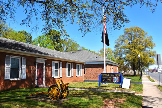 Francis Cannon VFW Post Sign and Building, Manassas, VA, USA