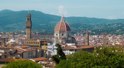 Fototapeta na wymiar View of Florence Cathedral and olt town, Italy