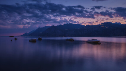 Naklejka na ściany i meble Garda Lake Sunset - Italy