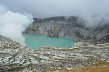 View of the fog at the top of the Ijen crater, Indonesia