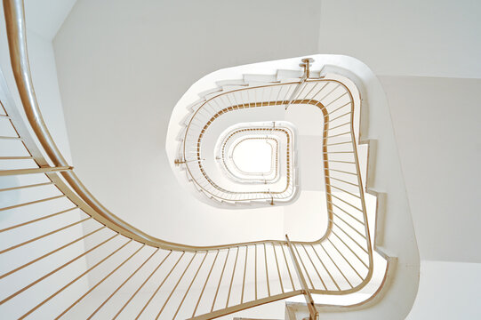 Treppe Treppenhaus Geländer Architektur Stufen
