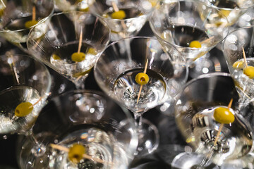 Fototapeta na wymiar Martini drinks standing on a table.