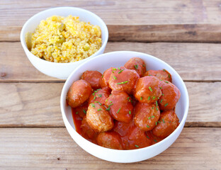 Meatballs in tomato sauce