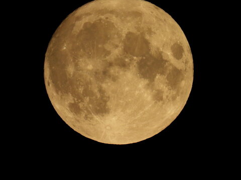 The lower part of the full moon