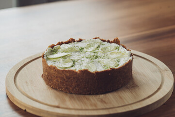 Sommerlicher Key Lime Pie (Käsekuchen)