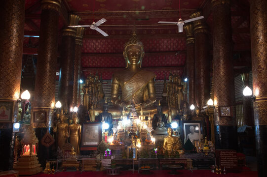 Main golden sitting Buddha, the name is Phra Ae in a Church or Xim in Wat Mai Souvannapoumaram is a biggest temple in city. And is an important place that tourists are popular to visit. Located at Lao