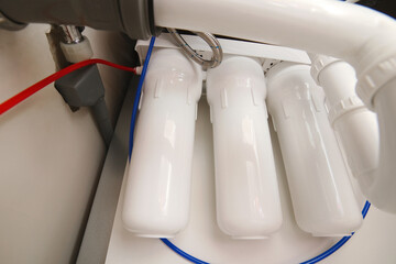 House water filtration system, Reverse osmosis. Installation or replacement cartridges of water...