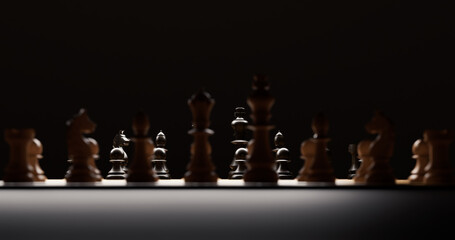 Dramatisches Schachspiel vor schwarzem Hintergrund, Schach