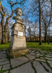 pomnik Junony w Parku Nadodrzańskim w Opolu - obrazy, fototapety, plakaty