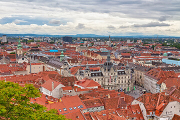 Fototapeta na wymiar Aerial view of the town hall of Graz