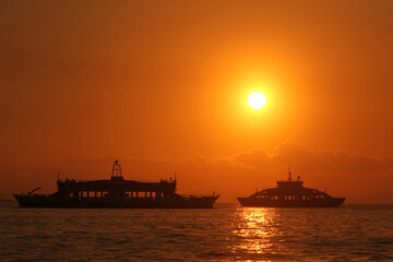Obraz premium sunset over the sea