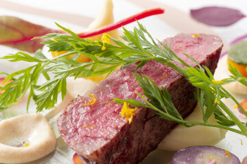 食べやすいカットステーキ