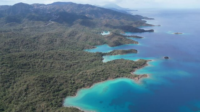 Paradise coves, wonderful beaches and ideal places for holidays in the Aegean region