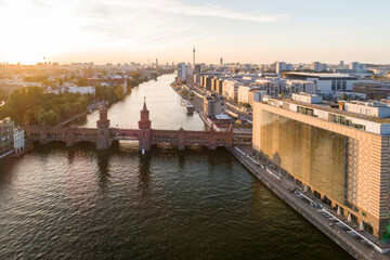 Naklejka premium Aerial of Oberbaum Bridge in Friedrichshain, Berlin, Germany
