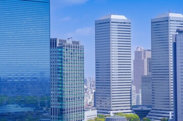 Fototapeta premium 沢山のビルが建ち並ぶ都市風景