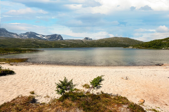 Lake Tovatna, Norway