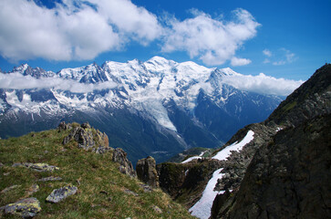 Fototapeta na wymiar view on peaks of Mont Blanc massive in Alps
