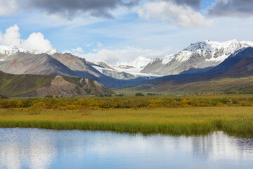 Fototapeta na wymiar Lake in Alaska