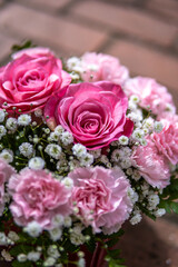 バラとカーネーションの花束