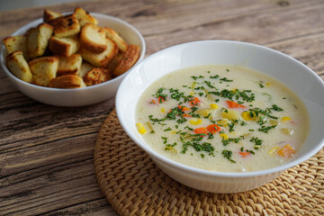 Vegetarian Cream Soup with Garlic Crouton