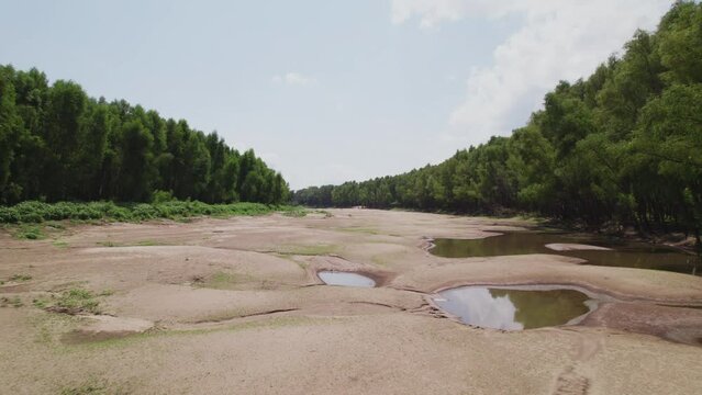 Mississippi river bed dry drone aeiral