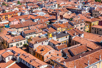 Fototapeta na wymiar beautiful Italian city Verona from Torre dei Lamberti