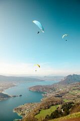 Parapentes au Col de la Forclaz 