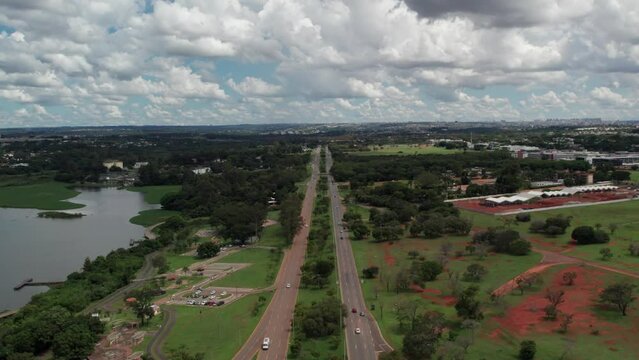 Tesourinha proximo ao lago Paranoa em Brasilia - Brasil