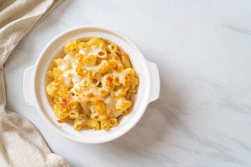 American mac and cheese, macaroni pasta in cheesy sauce
