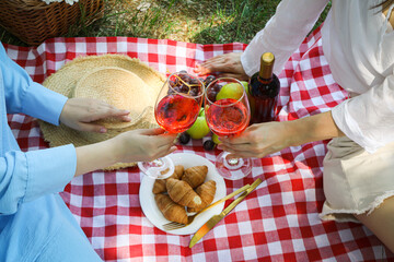 Spending time in nature - picnic, accessories for picnic