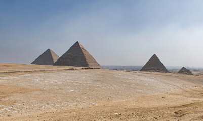Landscape of the main Pyramids in Giza plateau. Pyramids of Khufu (Cheops), Khafre (Chephren) and Menkaure (Mycerinus). Egypt