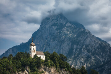 Fototapeta na wymiar Johannesbergkapelle in Traunkirchen - Traunsee - Austria