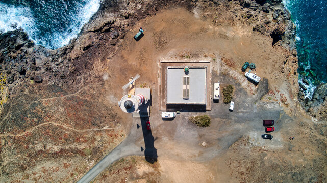 Tomas a&eacute;reas con dron del faro y costa de Abades, Tenerife, Canarias.