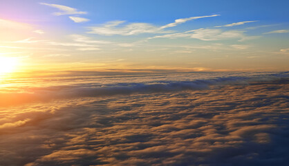 Fototapeta na wymiar Beautiful sunset with clouds in the sky.